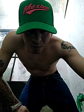 Snapshot of Tucloroformosexxx chatting on 07/11/26, 01:52 Tucloroformosexxx online show from 07/11/26, 01:52