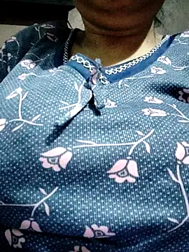 Snapshot of Hot__bhabhi_99 chatting on 10/11/25, 03:10 Hot  bhabhi 99 online show from 10/11/25, 03:10