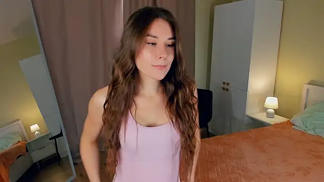 MinaRuzzo online show from 10/03/25, 04:09