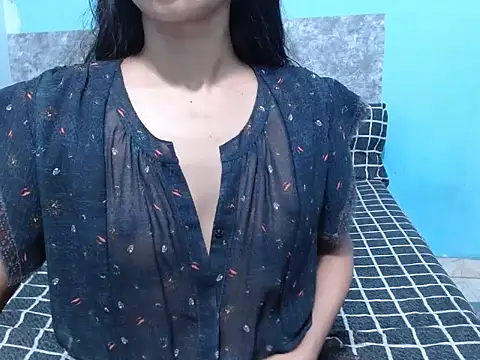 Snapshot of hey_mishtidoll chatting on 11/03/25, 12:24 hey mishtidoll online show from 11/03/25, 12:24