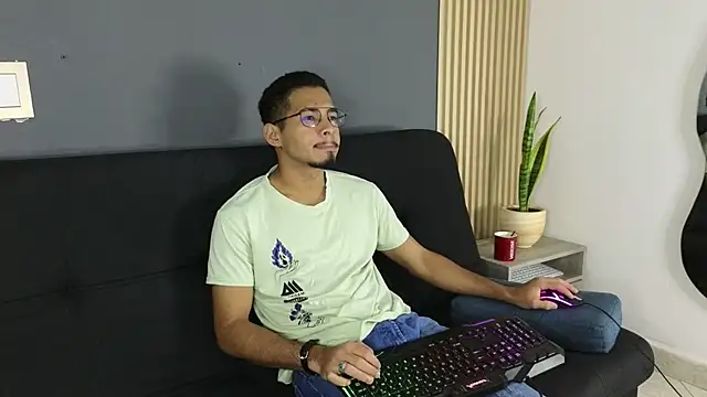 Snapshot of Jaybrown__1 chatting on 10/14/25, 11:22 Jaybrown  1 online show from 10/14/25, 11:22