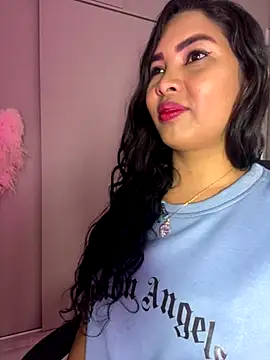 Snapshot of EmilyZuits chatting on 11/22/25, 09:58 EmilyZuits online show from 11/22/25, 09:58