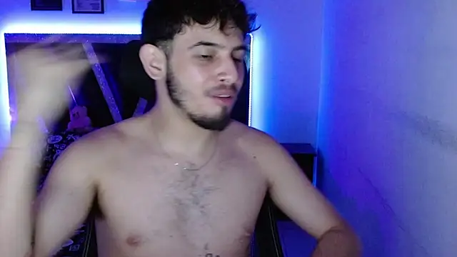 Snapshot of Sebasxxl12 chatting on 10/04/25, 10:13 Sebasxxl12 online show from 10/04/25, 10:13