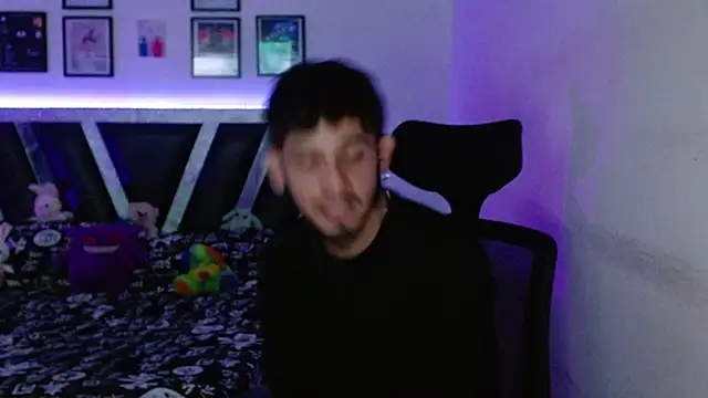 Snapshot of Sebasxxl12 chatting on 10/09/25, 03:37 Sebasxxl12 online show from 10/09/25, 03:37