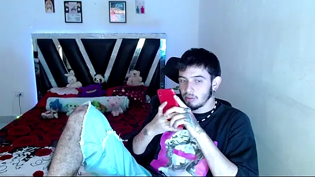 Snapshot of Sebasxxl12 chatting on 05/18/26, 08:47 Sebasxxl12 online show from 05/18/26, 08:47