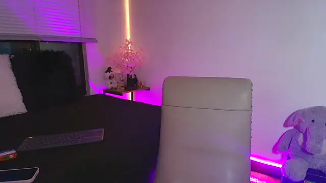 Sussyroxxx online show from 06/19/26, 02:05