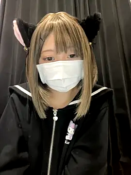 Snapshot of Nyamo-chan chatting on 10/10/25, 04:06 Nyamo-chan online show from 10/10/25, 04:06