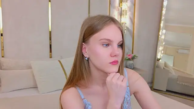 Lili Lohan online show from 06/14/26, 05:09