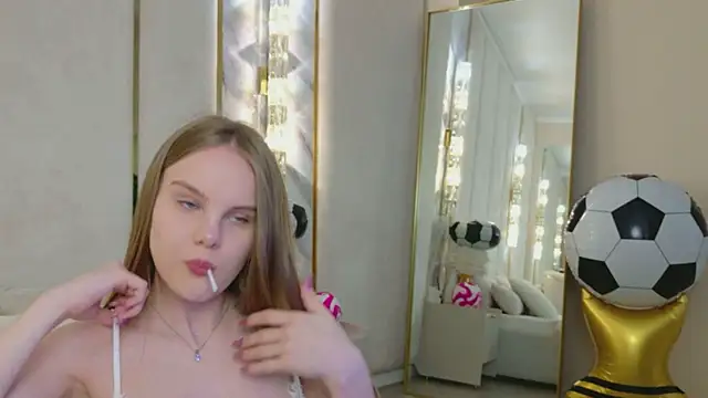 Lili Lohan online show from 07/02/26, 05:02