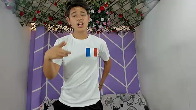 Snapshot of nexusboyhot chatting on 10/09/25, 07:34 nexusboyhot online show from 10/09/25, 07:34