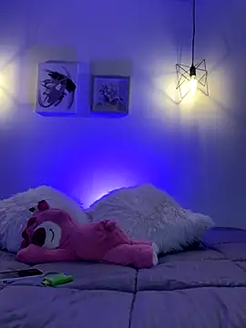 Snapshot of Candyyy_11 chatting on 11/26/25, 07:26 Candyyy 11 online show from 11/26/25, 07:26