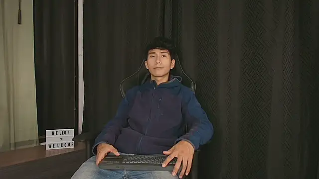 Snapshot of Mike_Duff chatting on 11/09/25, 03:38 Mike Duff online show from 11/09/25, 03:38