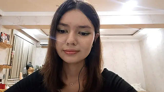 ImogeneMalinconico online show from 10/21/25, 06:19