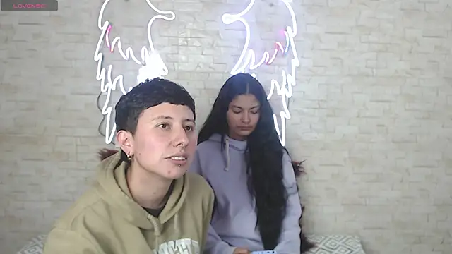 Gaby and Mei online show from 10/25/25, 04:09