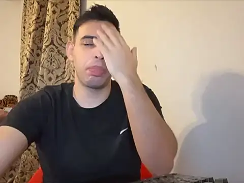 Snapshot of _Djonson_ chatting on 10/06/25, 04:37 Djonson online show from 10/06/25, 04:37