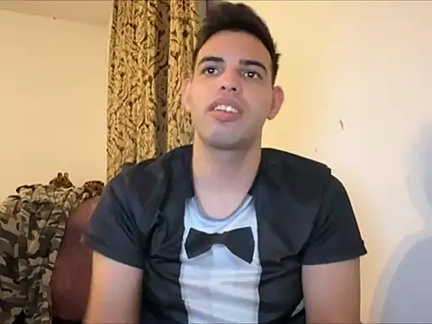 Snapshot of _Djonson_ chatting on 10/12/25, 02:32 Djonson online show from 10/12/25, 02:32