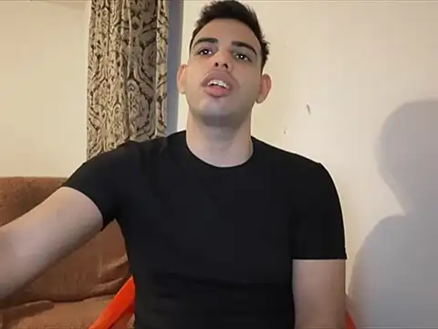 Snapshot of _Djonson_ chatting on 10/26/25, 04:18 Djonson online show from 10/26/25, 04:18