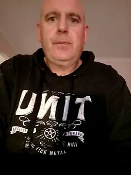 Snapshot of here2play_69 chatting on 09/28/25, 12:05 here2play 69 online show from 09/28/25, 12:05