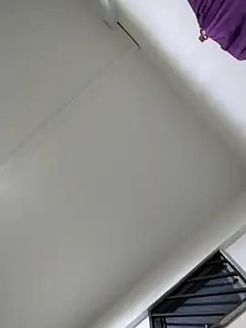 Snapshot of henry9933 chatting on 10/29/25, 12:18 henry9933 online show from 10/29/25, 12:18