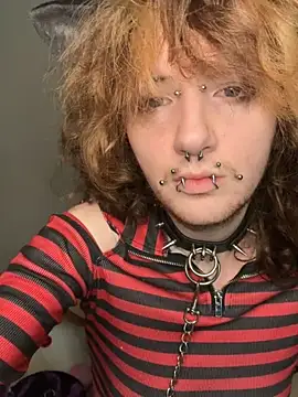 Snapshot of bimbopuppy chatting on 10/09/25, 11:14 bimbopuppy online show from 10/09/25, 11:14