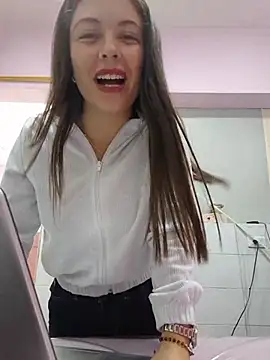 EmmaValencia  online show from 05/29/26, 04:16