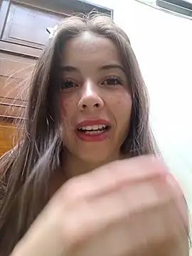 EmmaValencia  online show from 07/02/26, 07:53