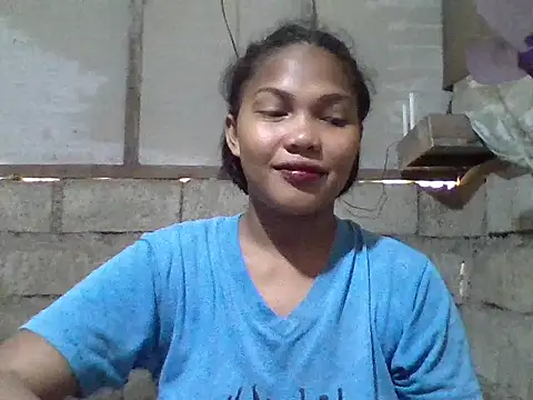 Snapshot of sweetlexypinay19 chatting on 03/17/26, 01:43 sweetlexypinay19 online show from 03/17/26, 01:43