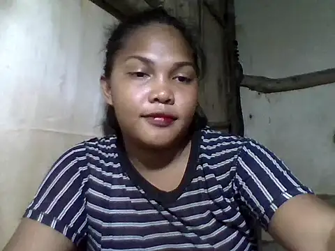 Snapshot of sweetlexypinay19 chatting on 05/07/26, 02:44 sweetlexypinay19 online show from 05/07/26, 02:44