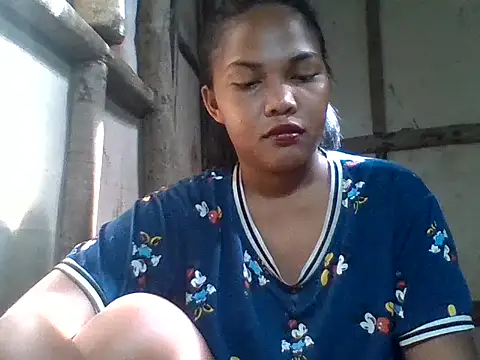 Snapshot of sweetlexypinay19 chatting on 05/27/26, 12:18 sweetlexypinay19 online show from 05/27/26, 12:18