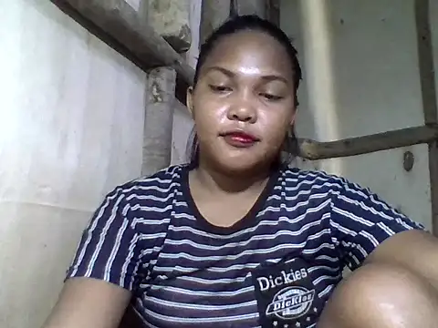 Snapshot of sweetlexypinay19 chatting on 06/08/26, 10:54 sweetlexypinay19 online show from 06/08/26, 10:54