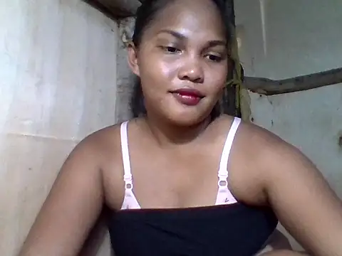 Snapshot of sweetlexypinay19 chatting on 06/14/26, 04:25 sweetlexypinay19 online show from 06/14/26, 04:25