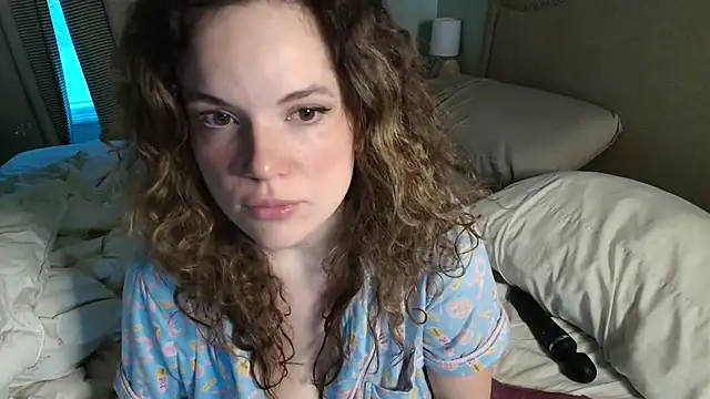 ClaireZX online show from 10/09/25, 12:14