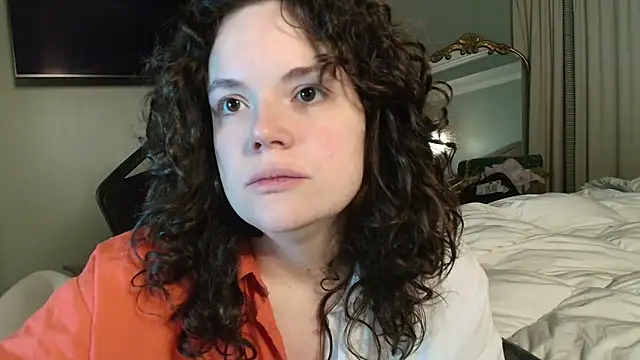 ClaireZX online show from 10/14/25, 06:14