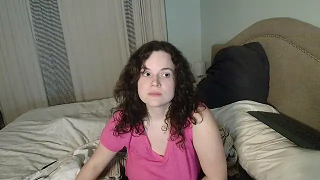 ClaireZX online show from 10/25/25, 04:53