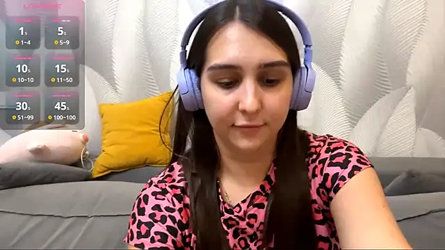 RoseRossi online show from 10/27/25, 10:08