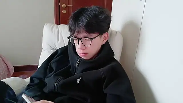 hangzi-0011 online show from 11/12/25, 08:04