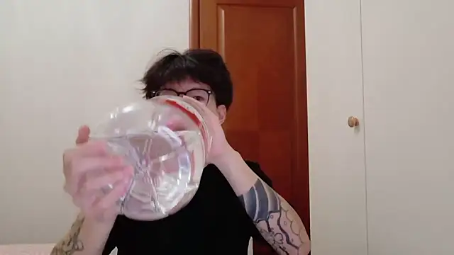 hangzi-0011 online show from 11/16/25, 09:59