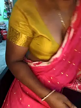 Snapshot of Tamilselviroja- chatting on 11/15/25, 03:52 Tamilselviroja- online show from 11/15/25, 03:52