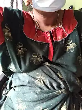 Snapshot of Tamilselviroja- chatting on 11/18/25, 03:45 Tamilselviroja- online show from 11/18/25, 03:45