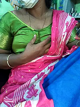 Snapshot of Tamilselviroja- chatting on 12/02/25, 02:45 Tamilselviroja- online show from 12/02/25, 02:45