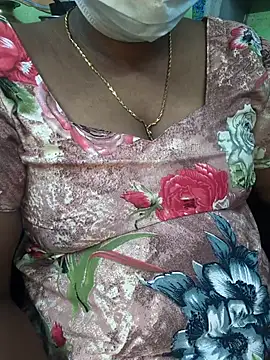 Snapshot of Tamilselviroja- chatting on 12/17/25, 03:40 Tamilselviroja- online show from 12/17/25, 03:40