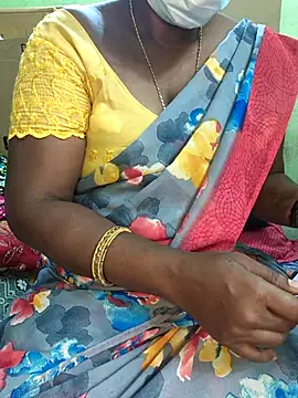 Snapshot of Tamilselviroja- chatting on 01/06/26, 02:21 Tamilselviroja- online show from 01/06/26, 02:21