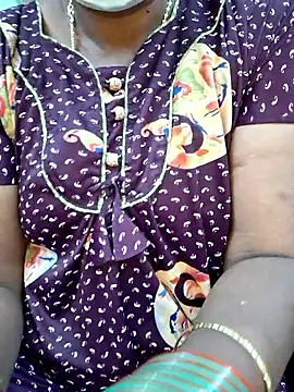 Snapshot of Tamilselviroja- chatting on 02/18/26, 02:46 Tamilselviroja- online show from 02/18/26, 02:46