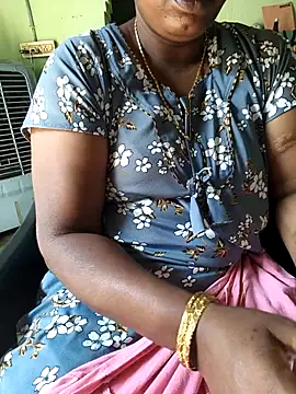 Snapshot of Tamilselviroja- chatting on 03/04/26, 04:40 Tamilselviroja- online show from 03/04/26, 04:40