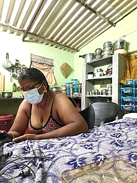 Snapshot of Tamilselviroja- chatting on 03/05/26, 04:58 Tamilselviroja- online show from 03/05/26, 04:58