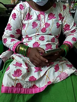 Snapshot of Tamilselviroja- chatting on 04/06/26, 03:02 Tamilselviroja- online show from 04/06/26, 03:02