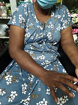 Snapshot of Tamilselviroja- chatting on 04/28/26, 02:44 Tamilselviroja- online show from 04/28/26, 02:44