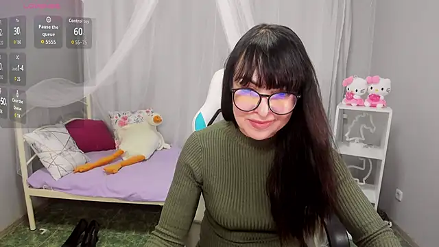 Snapshot of LindaRomero chatting on 11/04/25, 09:52 LindaRomero online show from 11/04/25, 09:52