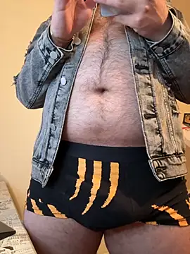 KingAdonisss online show from 11/19/25, 08:42