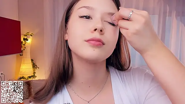 Snapshot of MondoNeko chatting on 10/25/25, 07:16 MondoNeko online show from 10/25/25, 07:16